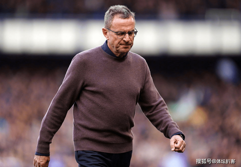 欧联今夜走向成谜；布莱顿官宣签约；更衣室稳定；医务组通报恢复的简单介绍